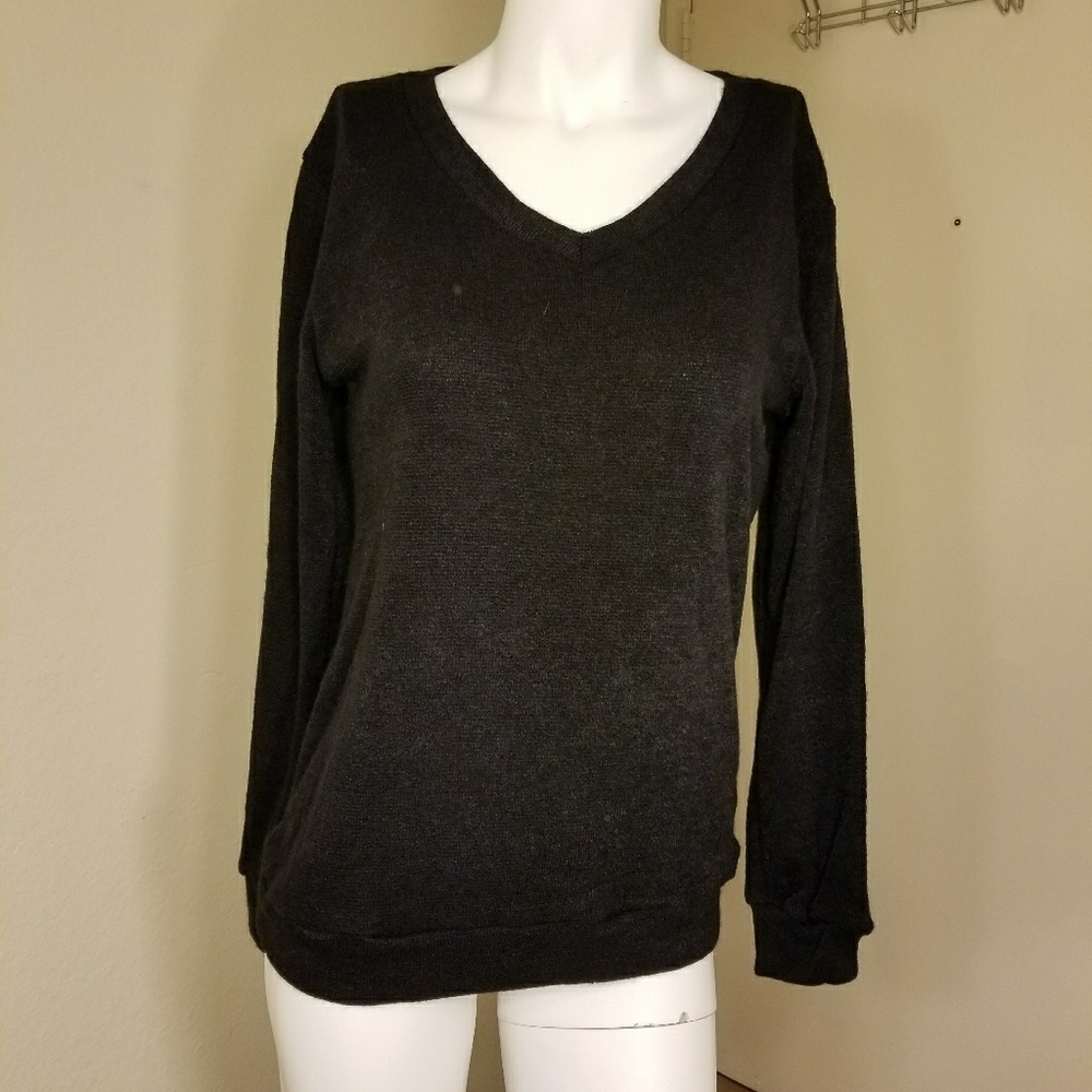NWT Light weight sweater. ***BUNDLE AND SA…